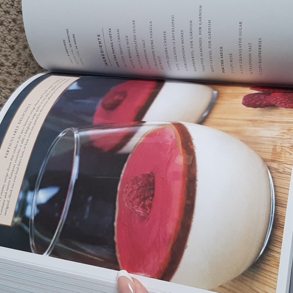Sweet Cravings Cookbook massive size over 580 pages - Picture 12 of 17
